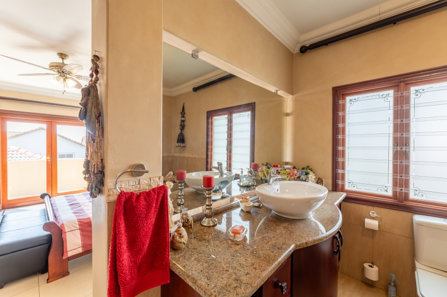 4 Bedroom Property for Sale in Broadacres Gauteng