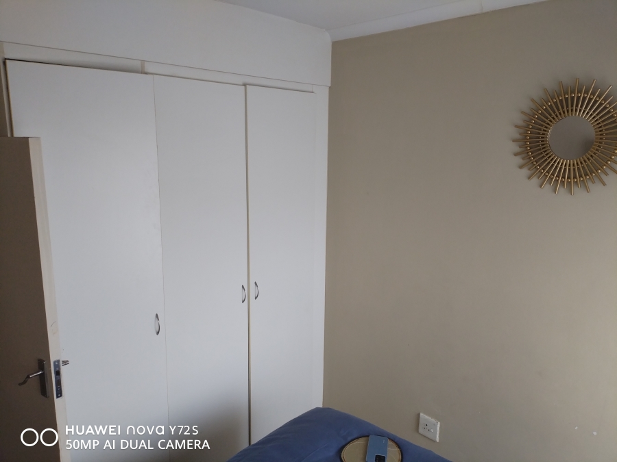 2 Bedroom Property for Sale in Kosmosdal Gauteng