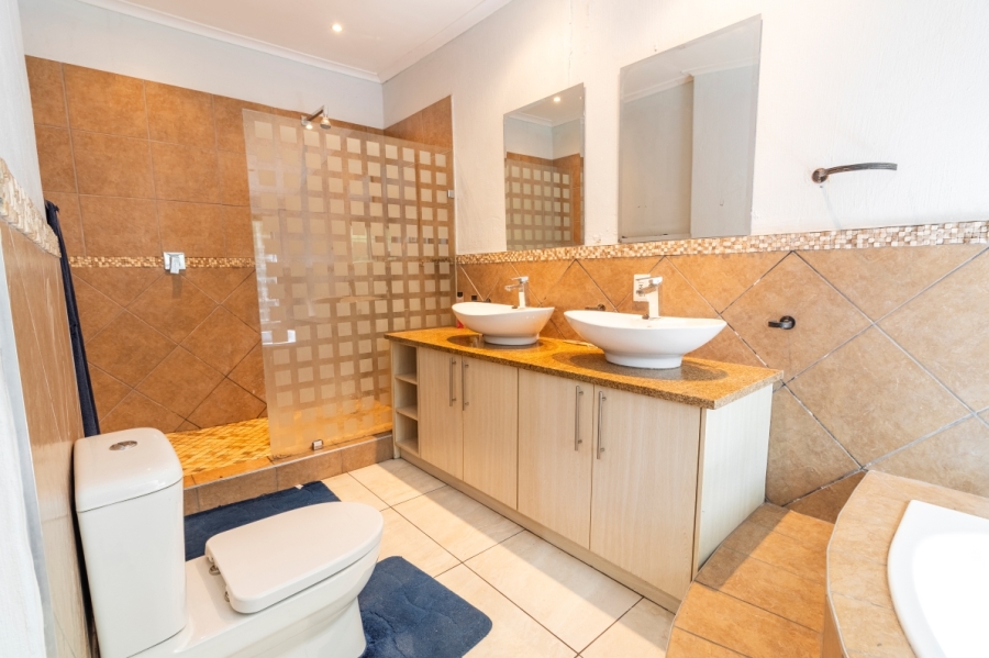 4 Bedroom Property for Sale in Randpark Ridge Gauteng