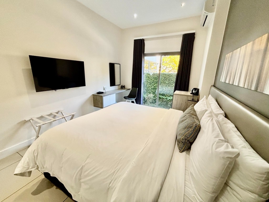 To Let 2 Bedroom Property for Rent in Rosebank Gauteng