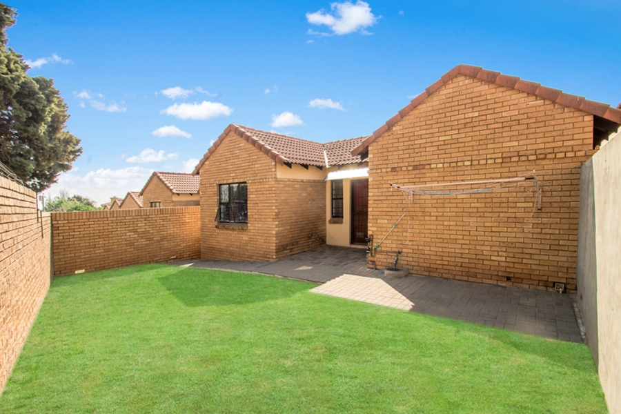 2 Bedroom Property for Sale in Halfway Gardens Gauteng