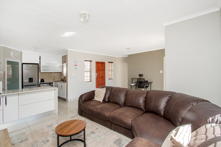 2 Bedroom Property for Sale in Halfway Gardens Gauteng