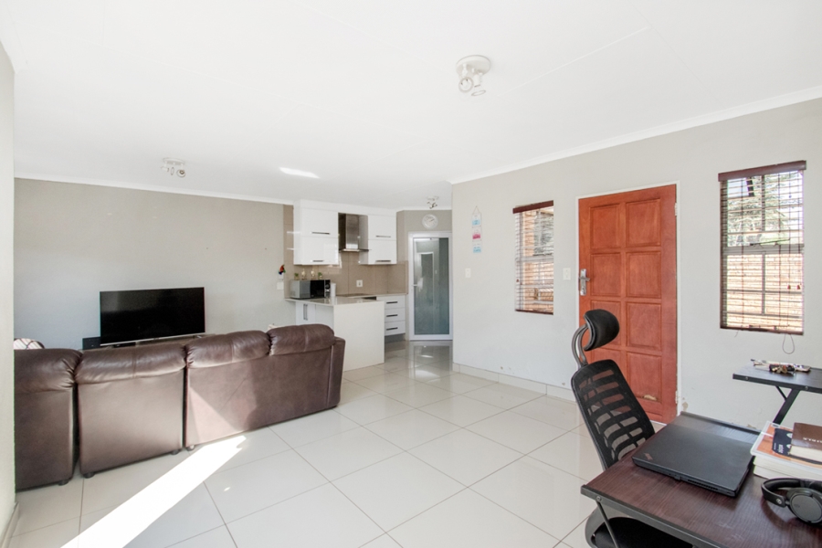 2 Bedroom Property for Sale in Halfway Gardens Gauteng