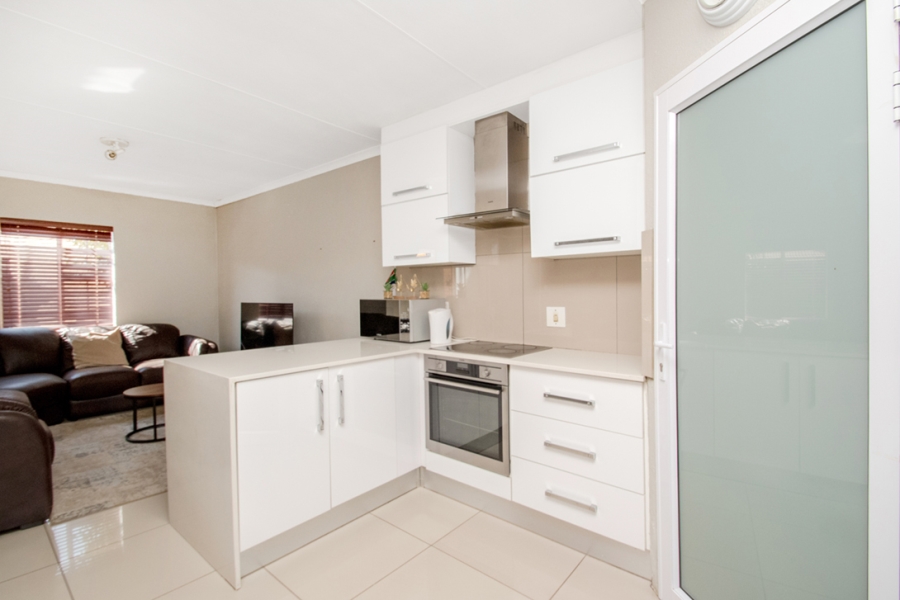 2 Bedroom Property for Sale in Halfway Gardens Gauteng