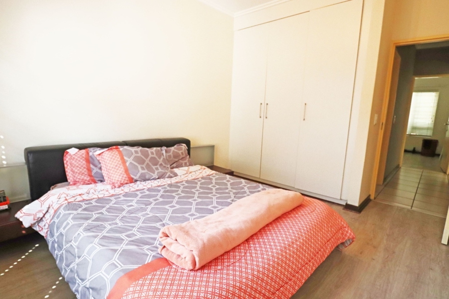 2 Bedroom Property for Sale in Bryanston Gauteng