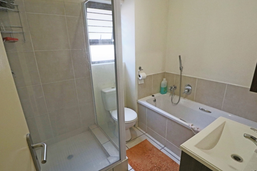 2 Bedroom Property for Sale in Bryanston Gauteng