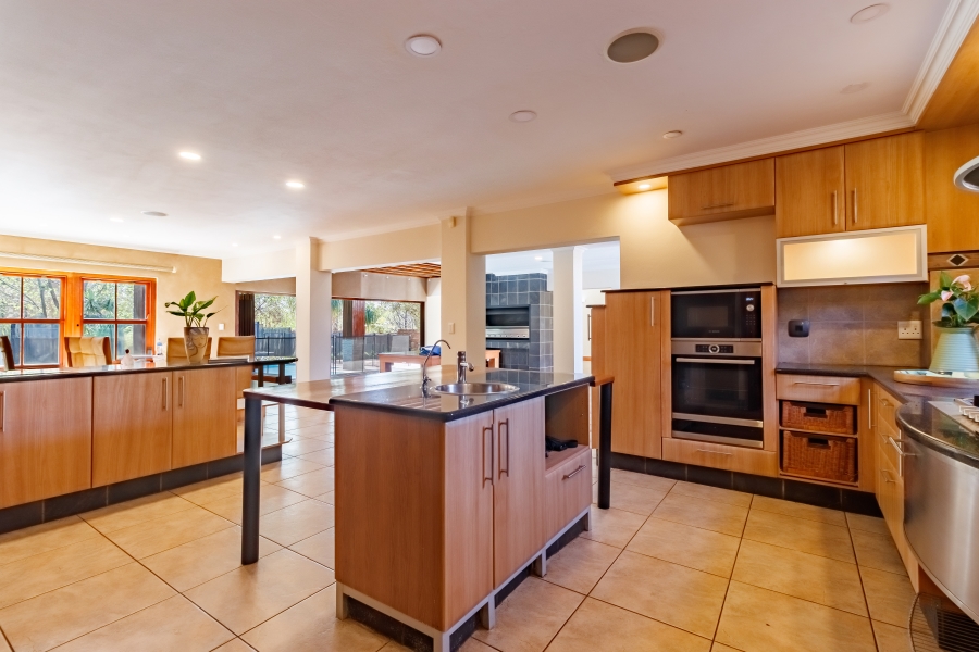 6 Bedroom Property for Sale in Carlswald Estate Gauteng