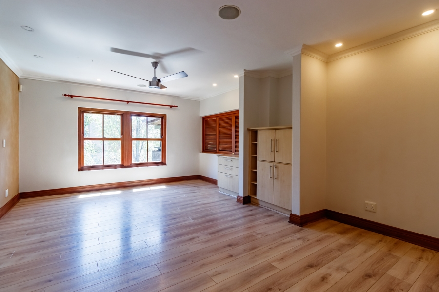 6 Bedroom Property for Sale in Carlswald Estate Gauteng