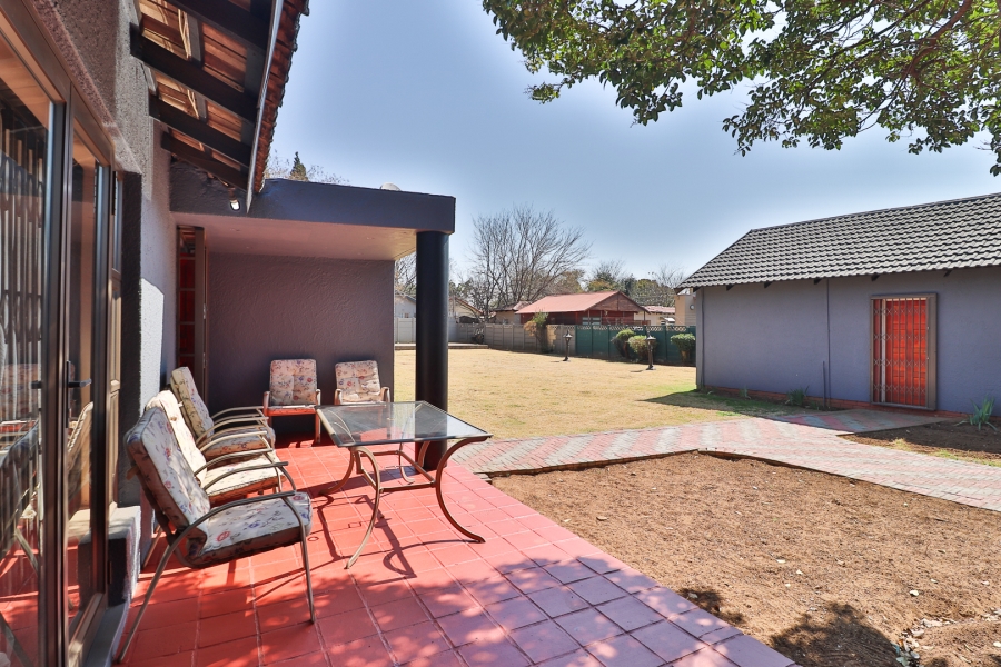 4 Bedroom Property for Sale in Brackenhurst Gauteng