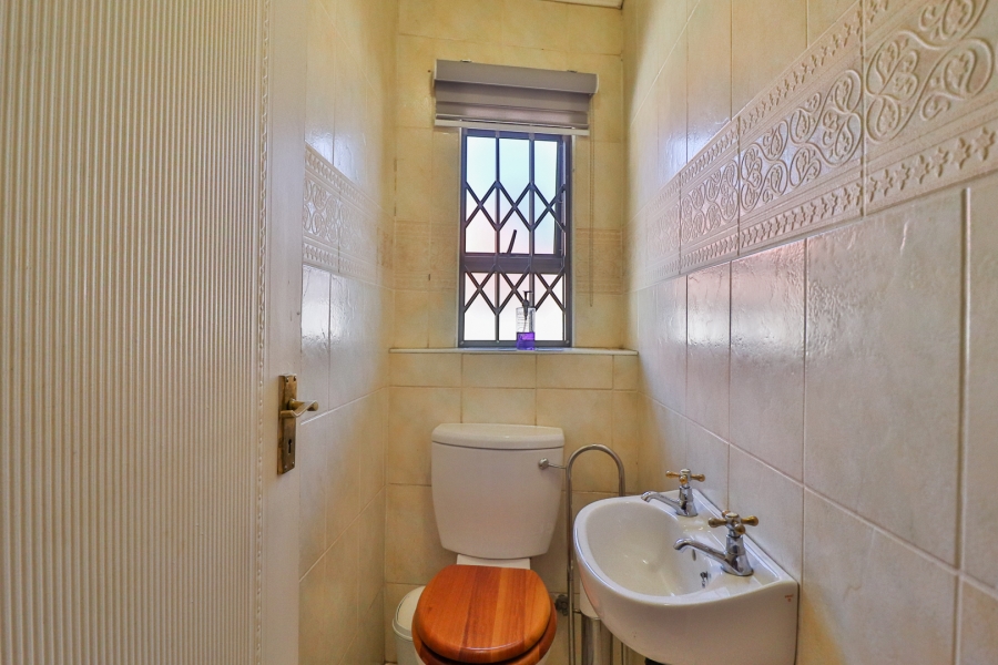 4 Bedroom Property for Sale in Brackenhurst Gauteng