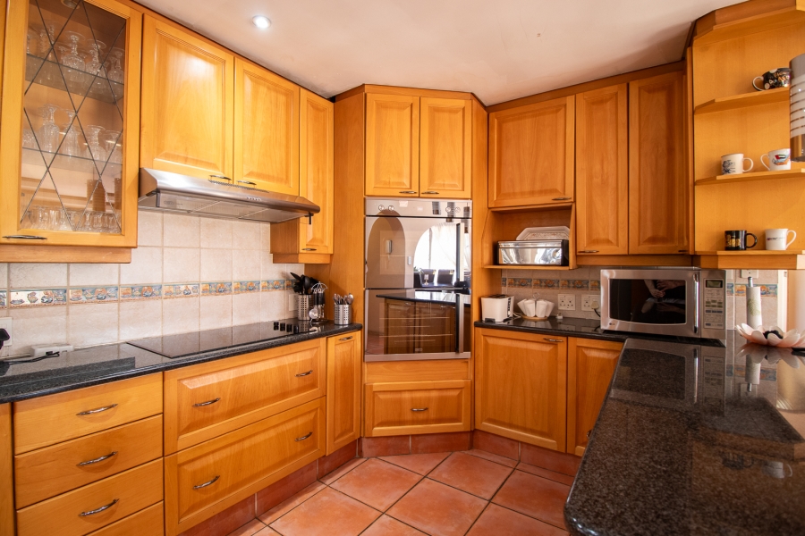 4 Bedroom Property for Sale in Brackenhurst Gauteng