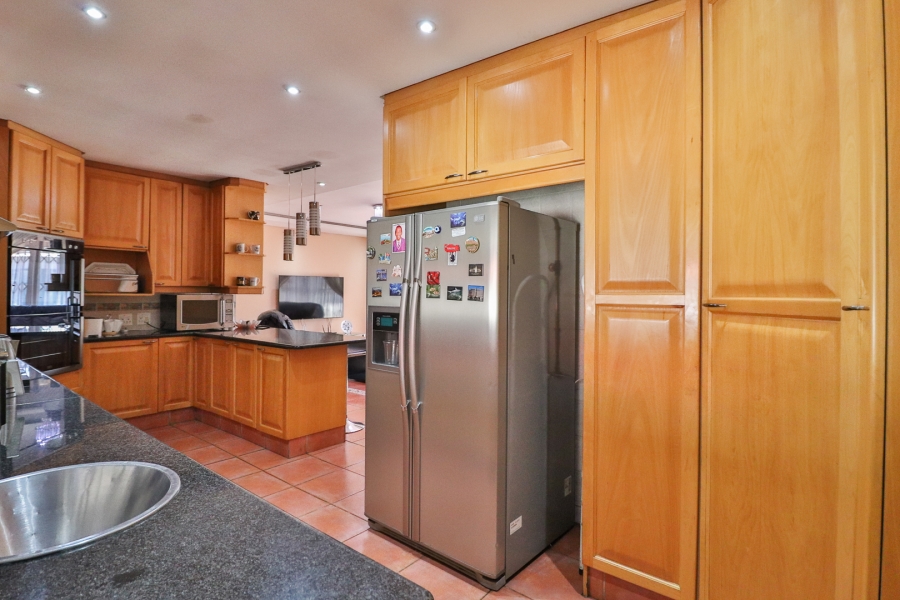 4 Bedroom Property for Sale in Brackenhurst Gauteng