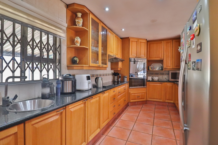 4 Bedroom Property for Sale in Brackenhurst Gauteng