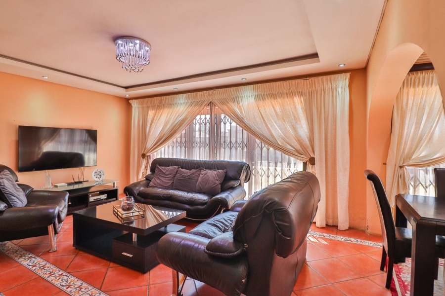 4 Bedroom Property for Sale in Brackenhurst Gauteng