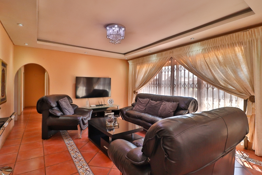 4 Bedroom Property for Sale in Brackenhurst Gauteng