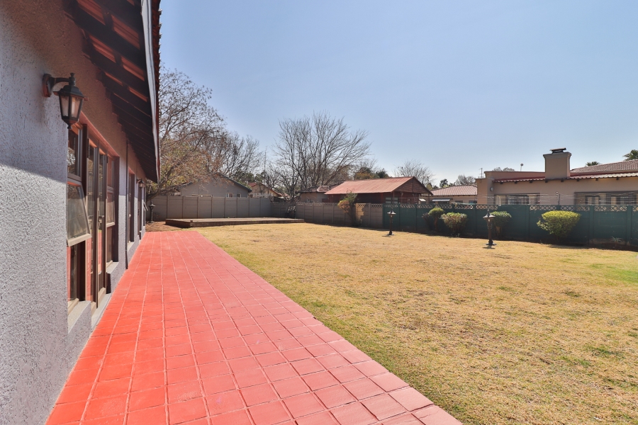 4 Bedroom Property for Sale in Brackenhurst Gauteng