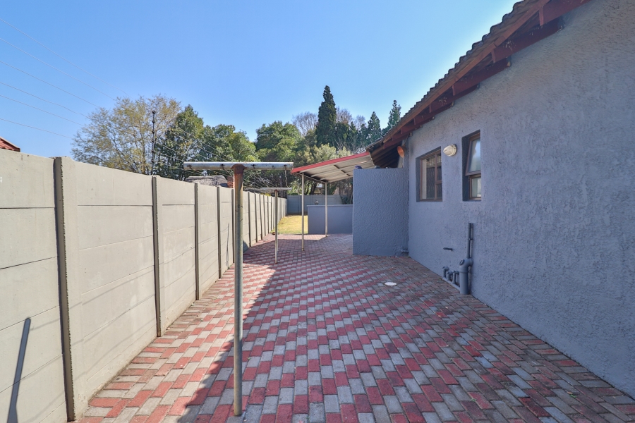 4 Bedroom Property for Sale in Brackenhurst Gauteng