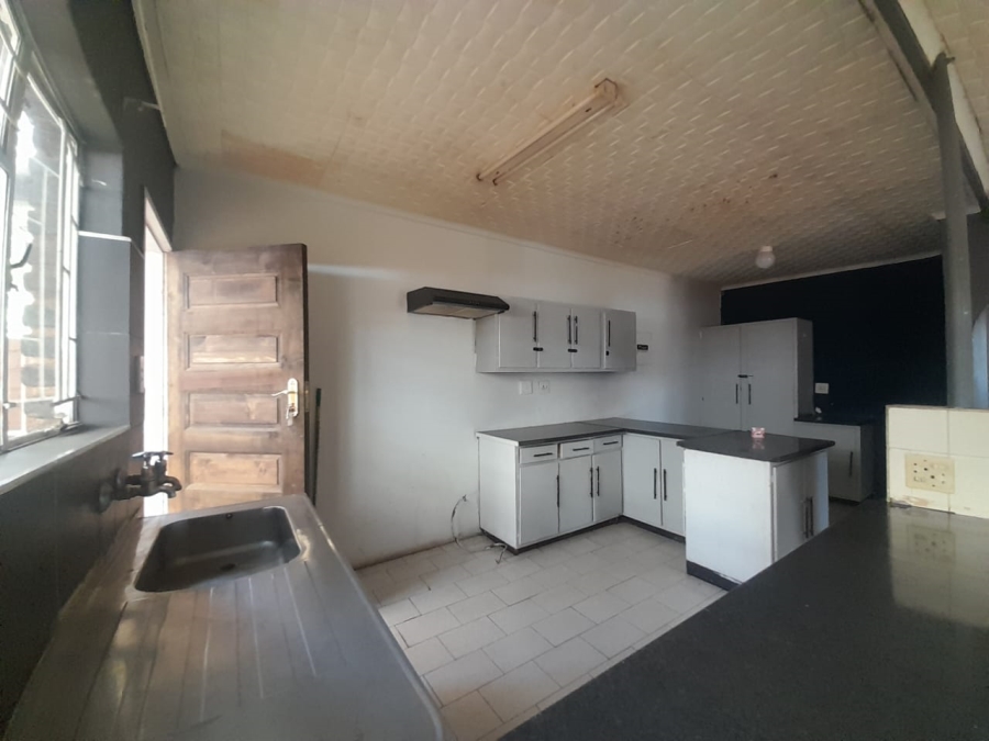 To Let 4 Bedroom Property for Rent in Kookrus Gauteng