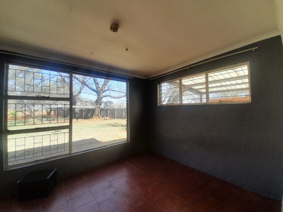 To Let 4 Bedroom Property for Rent in Kookrus Gauteng