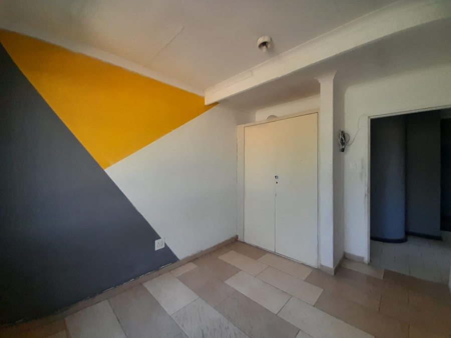 To Let 4 Bedroom Property for Rent in Kookrus Gauteng