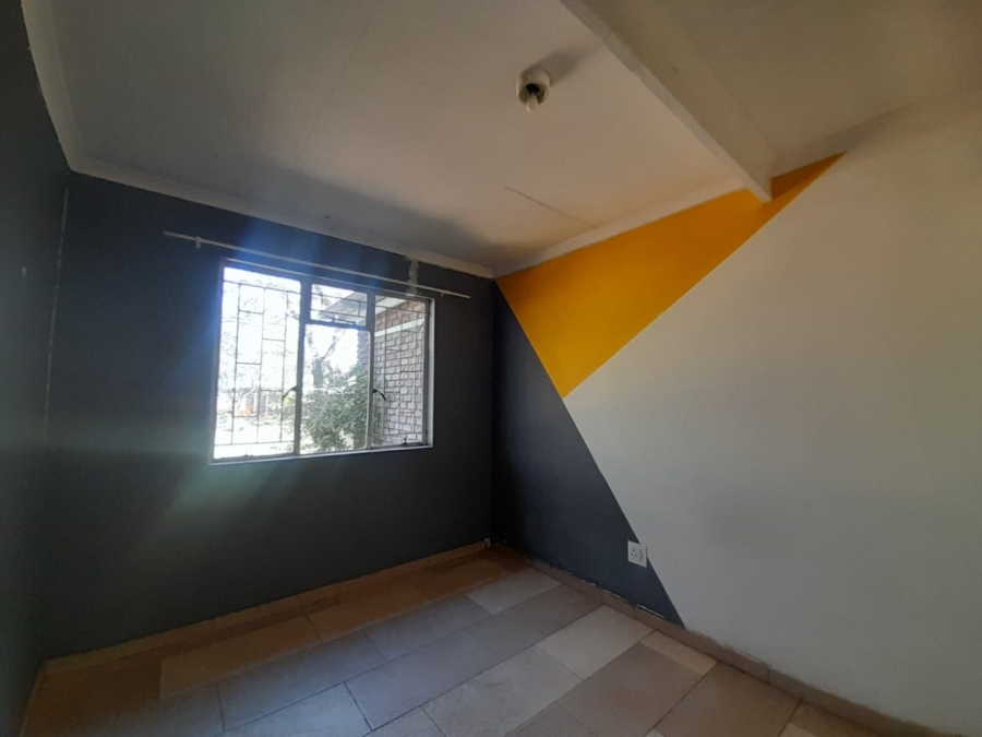 To Let 4 Bedroom Property for Rent in Kookrus Gauteng