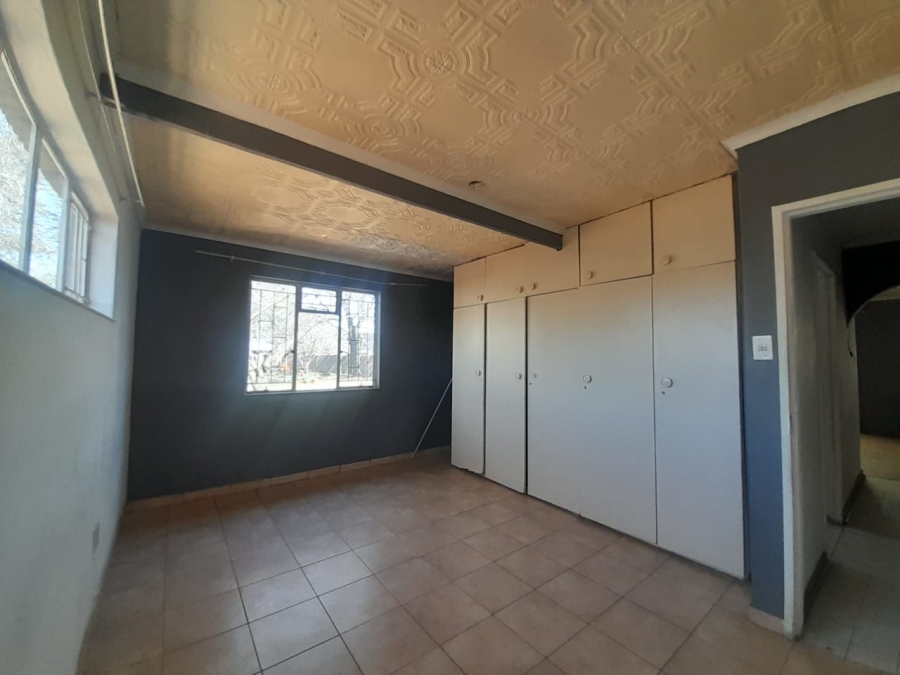 To Let 4 Bedroom Property for Rent in Kookrus Gauteng