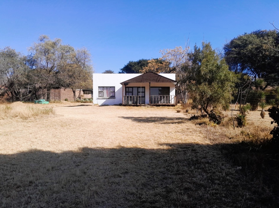 8 Bedroom Property for Sale in Glen Austin Gauteng