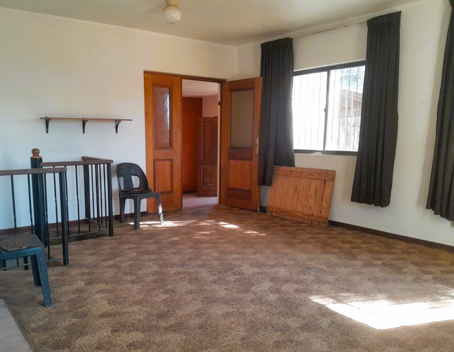 8 Bedroom Property for Sale in Glen Austin Gauteng