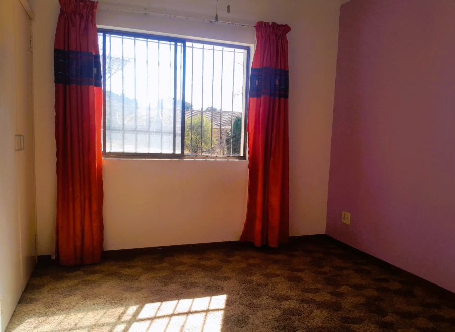 8 Bedroom Property for Sale in Glen Austin Gauteng