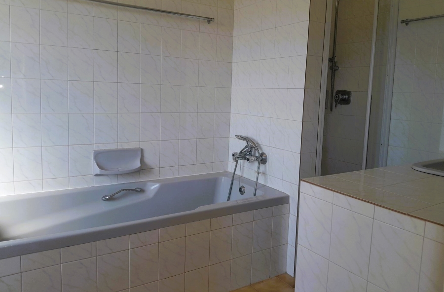 8 Bedroom Property for Sale in Glen Austin Gauteng