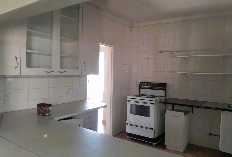 8 Bedroom Property for Sale in Glen Austin Gauteng