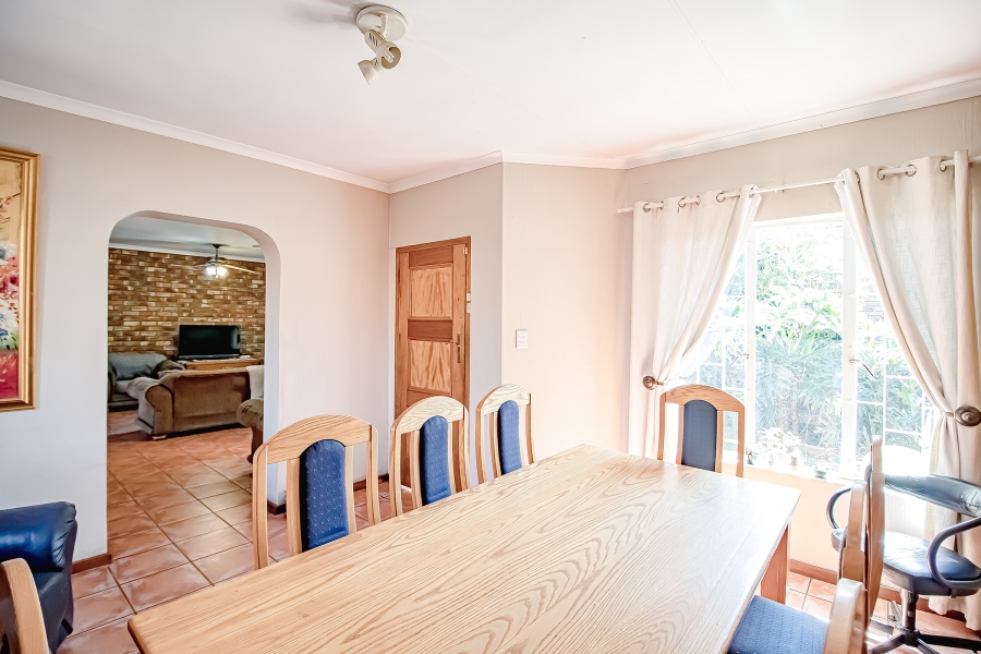 3 Bedroom Property for Sale in Waverley Gauteng