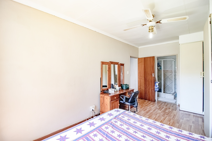 3 Bedroom Property for Sale in Waverley Gauteng