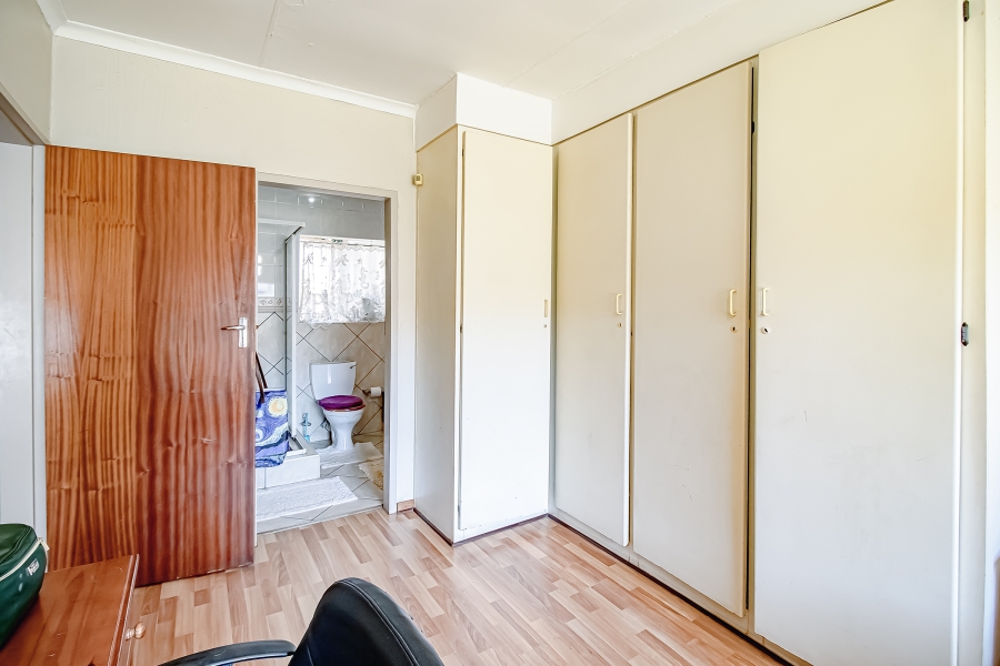 3 Bedroom Property for Sale in Waverley Gauteng