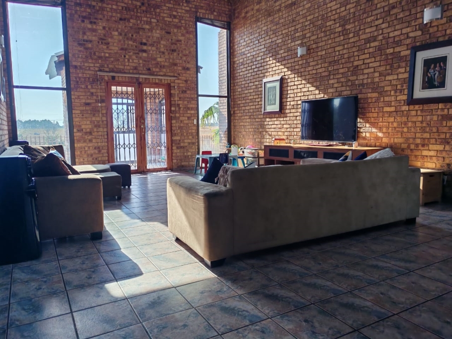 4 Bedroom Property for Sale in Three Rivers East Gauteng