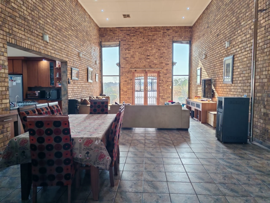 4 Bedroom Property for Sale in Three Rivers East Gauteng