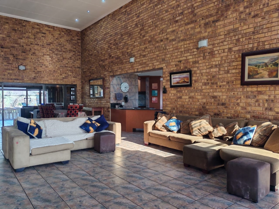 4 Bedroom Property for Sale in Three Rivers East Gauteng