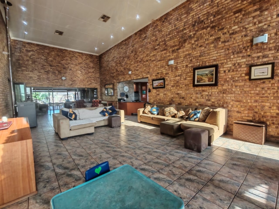 4 Bedroom Property for Sale in Three Rivers East Gauteng
