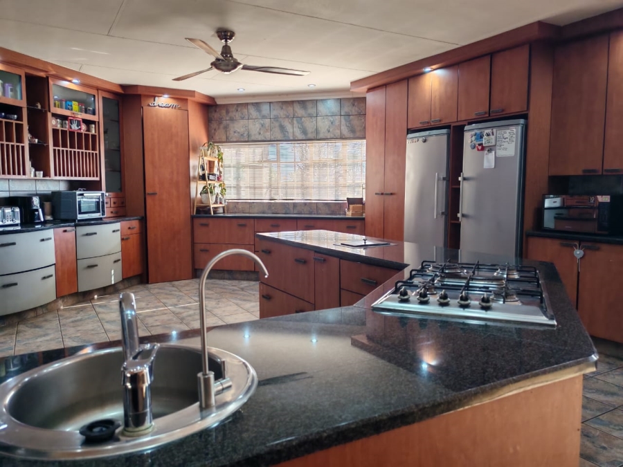 4 Bedroom Property for Sale in Three Rivers East Gauteng