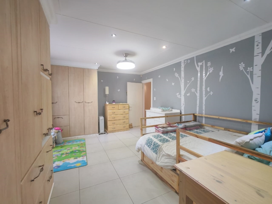 4 Bedroom Property for Sale in Three Rivers East Gauteng