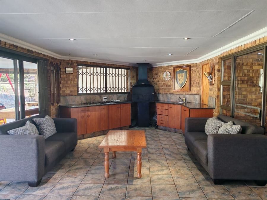 4 Bedroom Property for Sale in Three Rivers East Gauteng