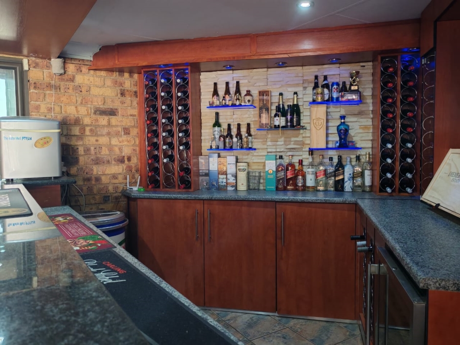 4 Bedroom Property for Sale in Three Rivers East Gauteng
