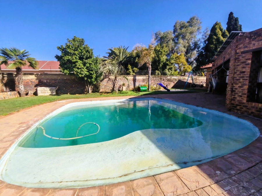 4 Bedroom Property for Sale in Three Rivers East Gauteng