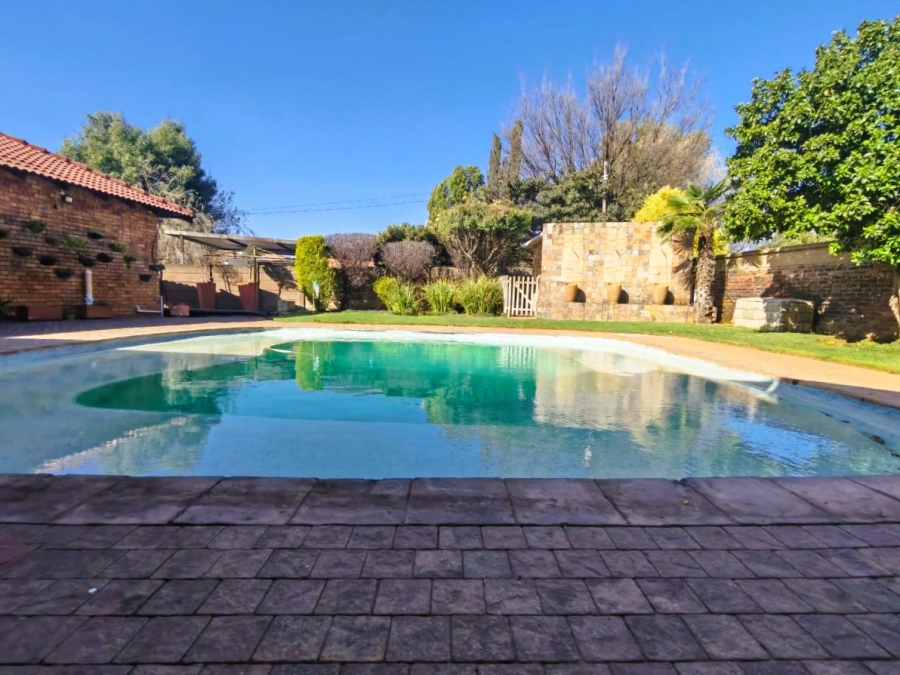 4 Bedroom Property for Sale in Three Rivers East Gauteng