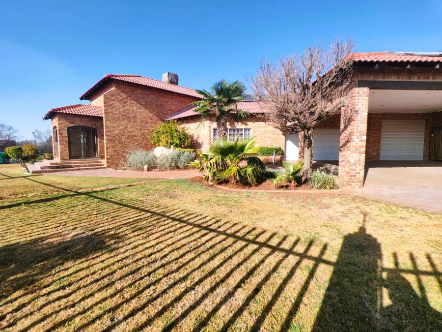 4 Bedroom Property for Sale in Three Rivers East Gauteng