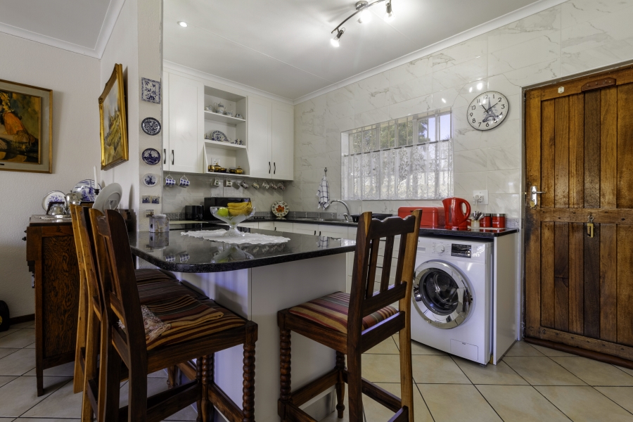 2 Bedroom Property for Sale in Helderkruin Gauteng