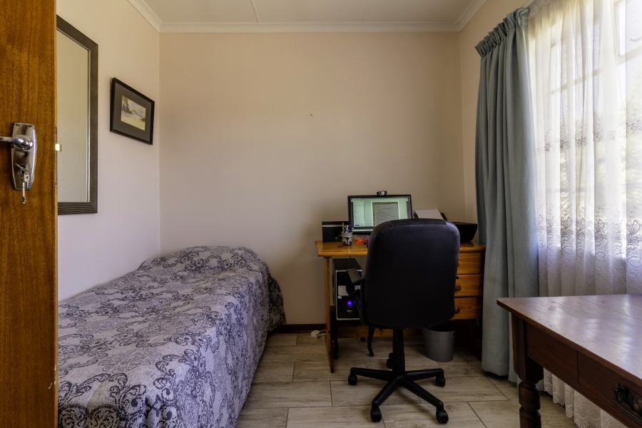 2 Bedroom Property for Sale in Helderkruin Gauteng