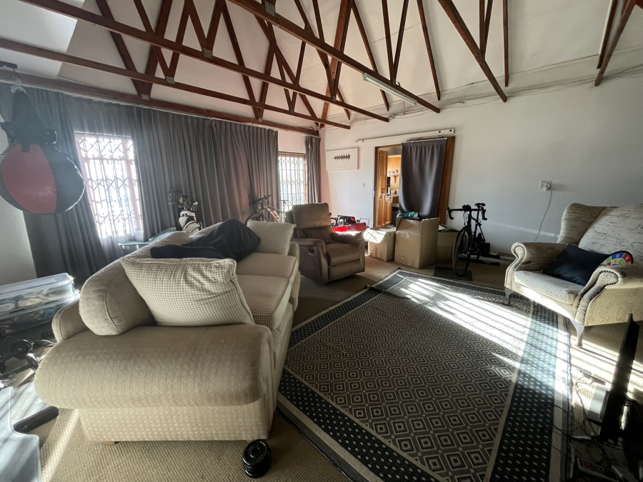 To Let 4 Bedroom Property for Rent in Randjesfontein A H Gauteng