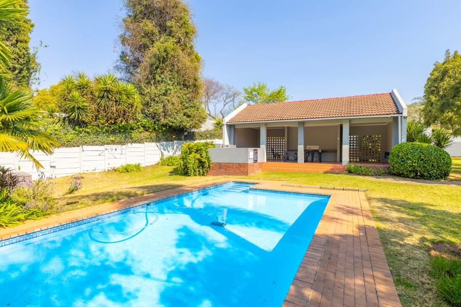 2 Bedroom Property for Sale in Magaliessig Gauteng