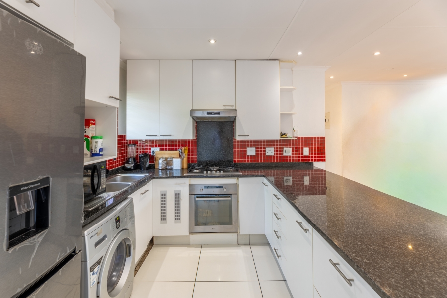 2 Bedroom Property for Sale in Magaliessig Gauteng